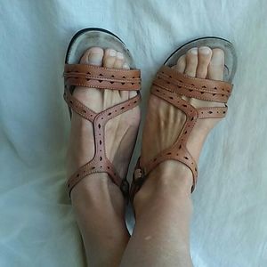 Abeo Biosystem leather T-strap Sandals size 8